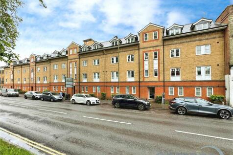 High Street, Aldershot, Hampshire 2 bed apartment for sale