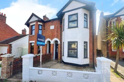 Sandford Road, Aldershot, Hampshire 4 bed semi