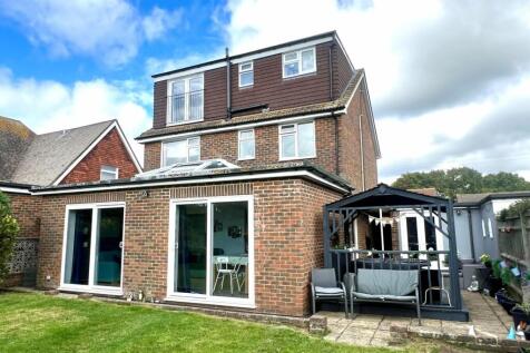 6 bedroom detached house for sale