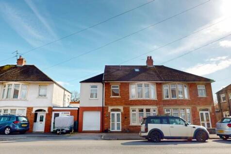 5 bedroom semi-detached house for sale