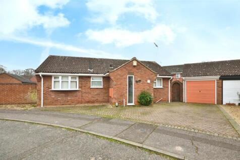 Ploughmans Headland, Stanway... 2 bed bungalow for sale