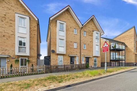 4 bedroom semi-detached house for sale