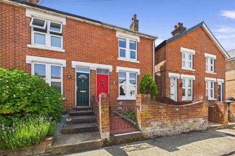 Halstead Road, Colchester, Essex, CO3 2 bed semi