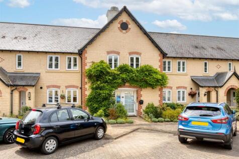 3 bedroom mews property for sale