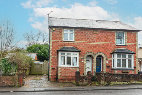 2 bedroom semi-detached house for sale