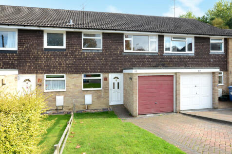 Maple Gardens, Yateley 3 bed terraced house for sale
