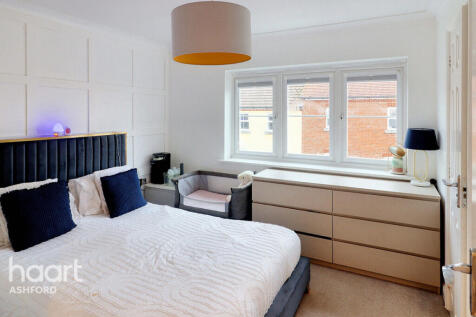 Bluebell Road, Ashford 2 bed apartment for sale