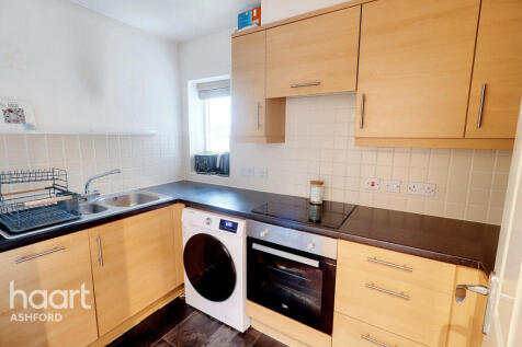Bluebell Road, Ashford 2 bed apartment for sale