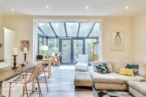 Sandgate Hill, Folkestone 3 bed maisonette for sale