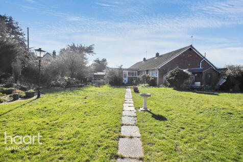 3 bedroom semi-detached bungalow for sale
