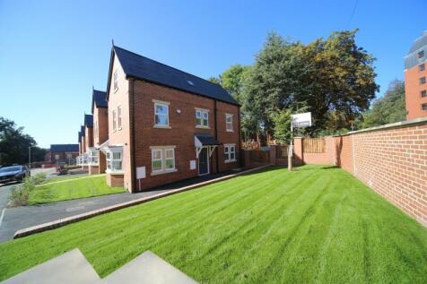 4 bedroom semi-detached house for sale