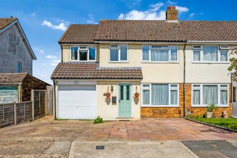 4 bedroom semi-detached house for sale