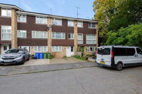 Bracknell,  Berkshire,  RG12 5 bed townhouse for sale
