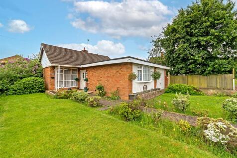 Swans Close, St. Albans 2 bed detached bungalow for sale