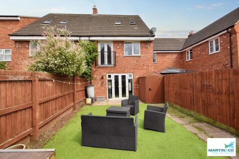 Sansome Drive, Hinckley 3 bed terraced house for sale