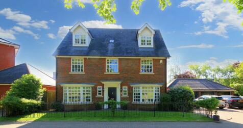 5 bedroom detached house for sale