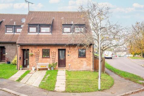 Valley Road, Hitchin SG4 2 bed end of terrace house for sale