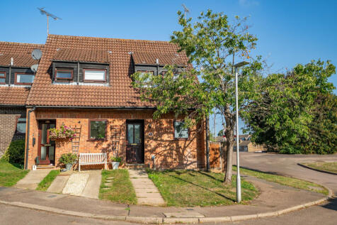 Valley Road, Hitchin SG4 2 bed end of terrace house for sale