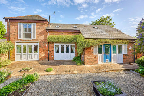 2 bedroom detached house for sale