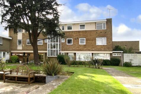 Bramber Square, Rustington BN16 3 bed apartment for sale