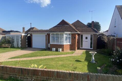 The Crescent, Rustington BN16 2 bed detached bungalow for sale
