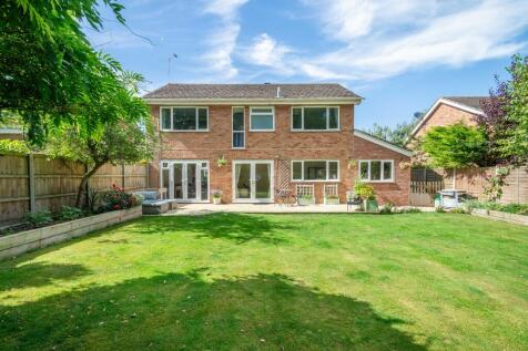 5 bedroom detached house for sale