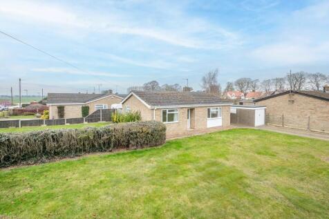 2 bedroom detached bungalow for sale
