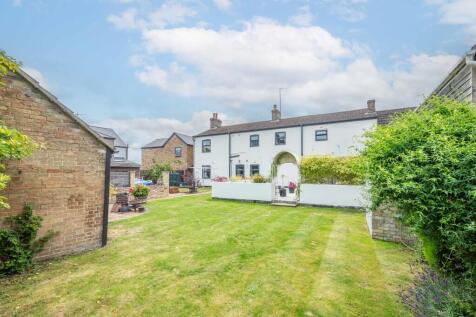 6 bedroom semi-detached house for sale