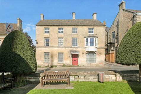 Painswick 2 bed apartment for sale