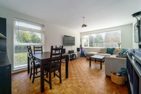 2 bedroom ground floor maisonette for sale