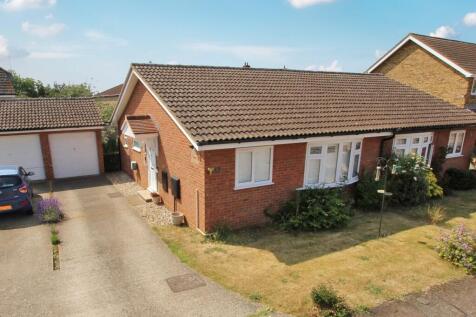 2 bedroom semi-detached bungalow for sale