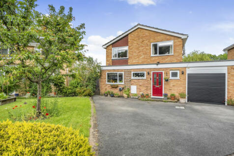 Robins Dale, Woking GU21 4 bed detached house for sale