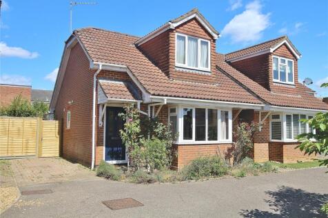 Englefield Road, Woking GU21 2 bed detached house for sale