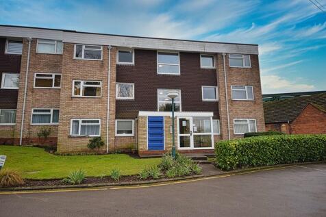 Fentham Court, Solihull B92 2 bed flat for sale