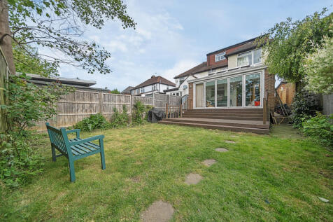 4 bedroom semi-detached house for sale