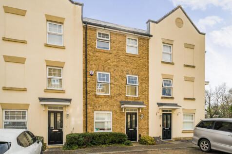 4 bedroom terraced house for sale
