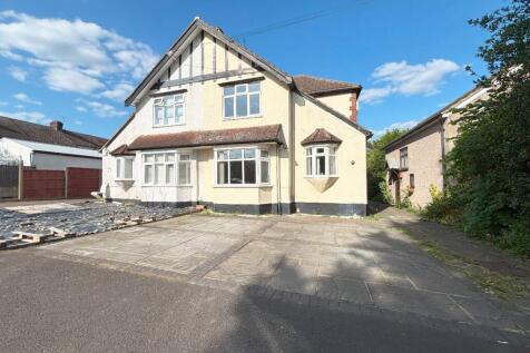 4 bedroom semi-detached house for sale