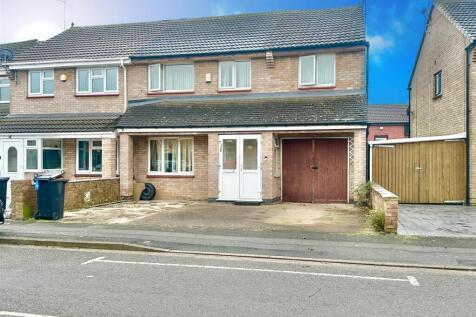 Trevino Drive, Leicester LE4 4 bed semi