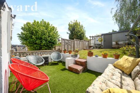 Princes Road, Brighton BN2 2 bed terraced house for sale