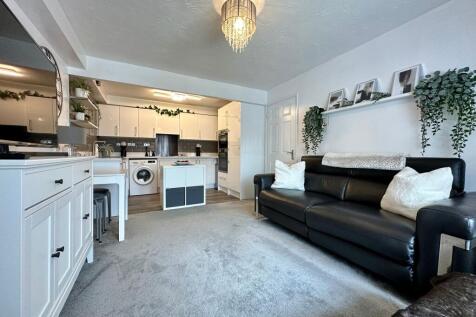 Outwood Common Road, Billericay CM11 2 bed retirement property for sale
