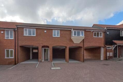 2 bedroom maisonette for sale