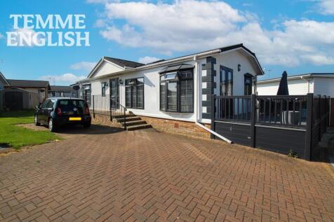 2 bedroom park home for sale