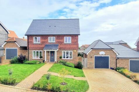 Town Wood Close, Lindfield, RH16 4 bed detached house for sale