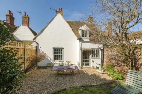 Shrub House, 39 High Street, Wingham 3 bed semi