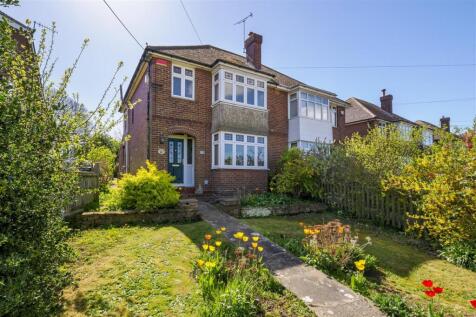 Sunsets, Cockering Road, Canterbury 3 bed semi
