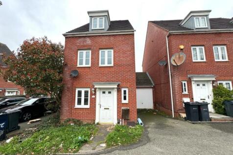 4 bedroom detached house for sale