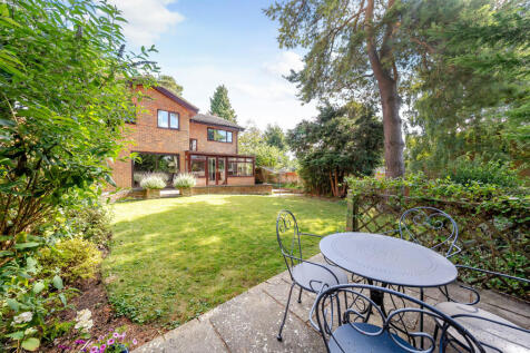 Firs Close, Aylesbury HP22 4 bed detached house for sale