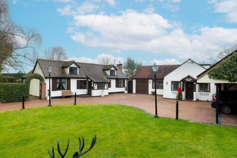 Gransmore Green, Felsted, Dunmow 7 bed detached bungalow for sale
