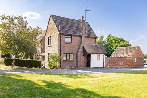 Garnetts Lane, Felsted, Dunmow 2 bed link detached house for sale