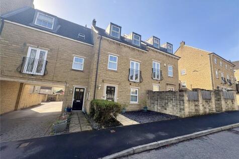 4 bedroom terraced house for sale
